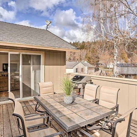 Mount Shasta Escape With Balcony About Walk To Dtwn Villa Buitenkant foto