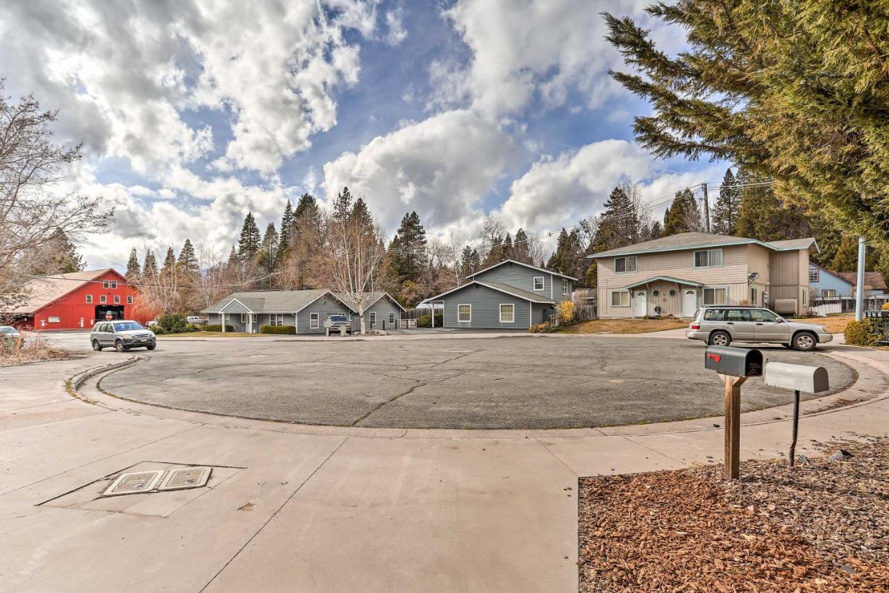 Mount Shasta Escape With Balcony About Walk To Dtwn Villa Buitenkant foto