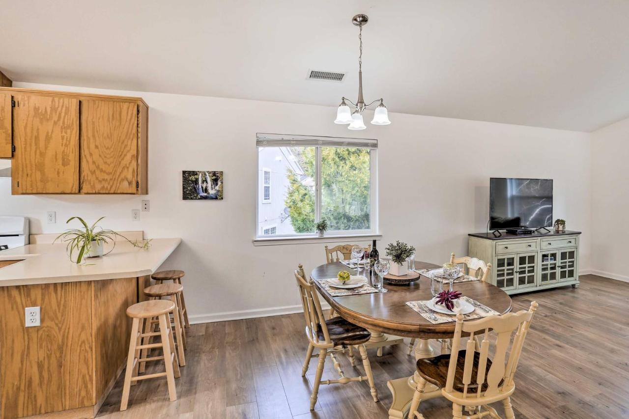Mount Shasta Escape With Balcony About Walk To Dtwn Villa Buitenkant foto